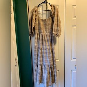 Neuflora, small linen dress, sustainable small business, staple closet item